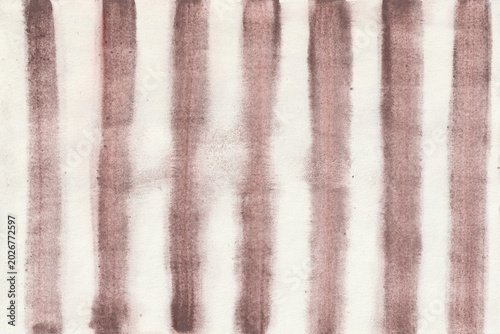 Fondo de acuarela de líneas. Rayas verticales en acuarela. Fondo vintage. Hecho a mano con textura real. Efecto diluido en tonos rojos cobrizos