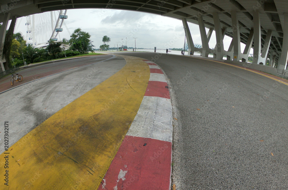 Obraz premium Singapore / December 2017: Formula One Racing track at Marina Bay Street Circuit. 