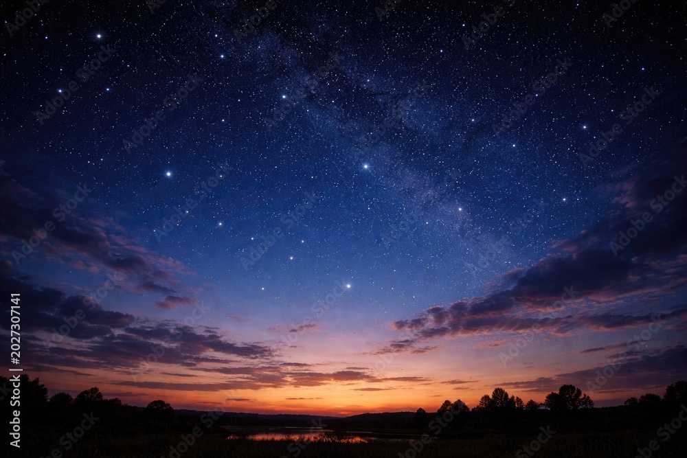 Fototapeta premium Viewing the Open Sky with Stars in Early Evening