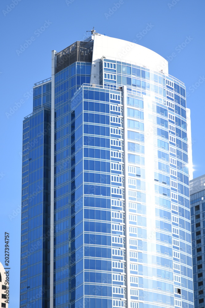 Fototapeta premium A tall building