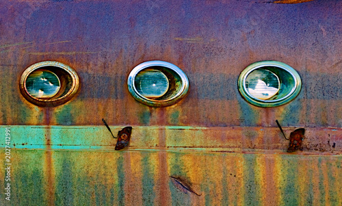 Φωτογραφία Abstract Image of abandoned Pontiac car in the deserts of the Southwest and Cali