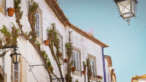 Foto Walking around picturesque Obidos, Portugal