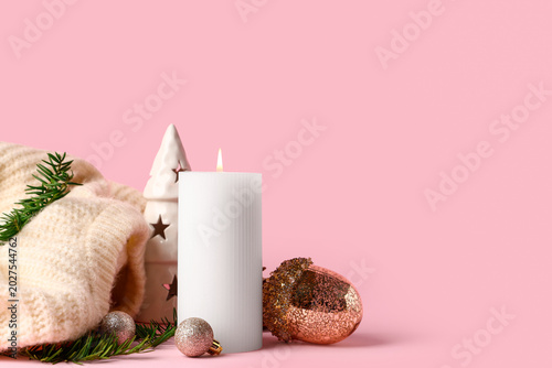Cozy Christmas still life w...