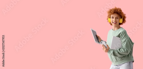 Redhead female freelancer w...
