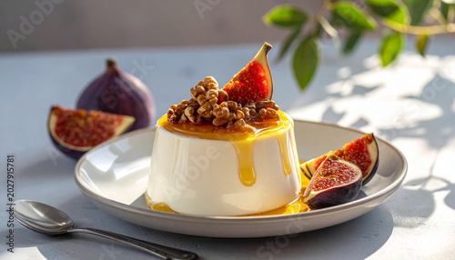 Creamy panna cotta with figs