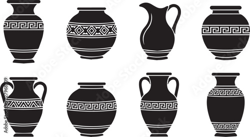 Foto Ancient Greek pottery silhouettes featuring traditional meander key patterns on historical amphora vases and ceramic clay jugs

2
