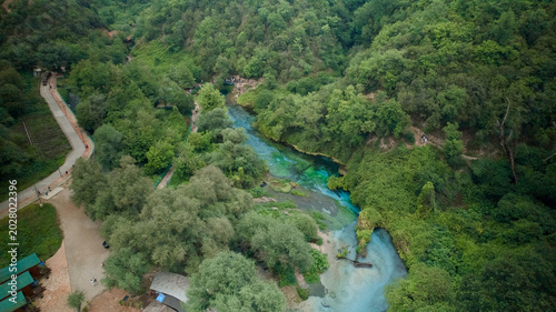 Fotografija Scenic Eco Tourism Destination The Blue Eye Albania
