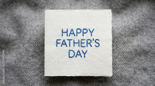 Simple handcrafted note conveying heartfelt wishes and appreciation for a beloved father