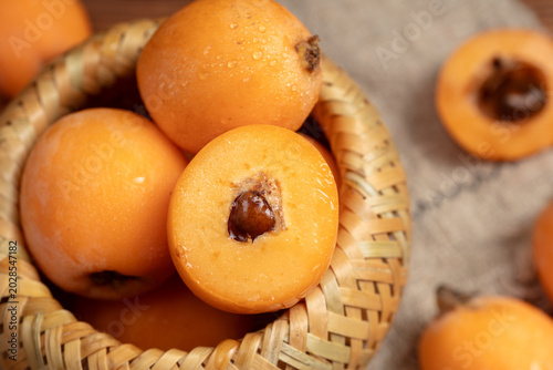 Tableau sur toile Fresh and juicy loquat fruit