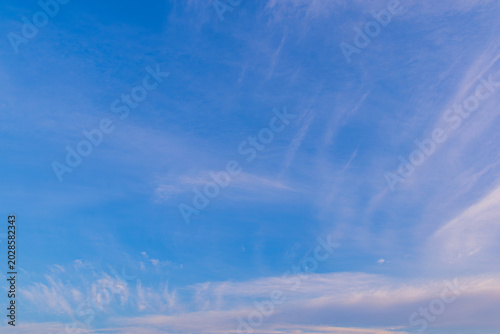 青空と夕雲