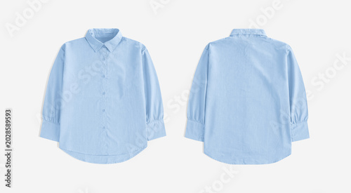 Foto A light blue long-sleeved button-up shirt is displayed with front and back views on a clean white background