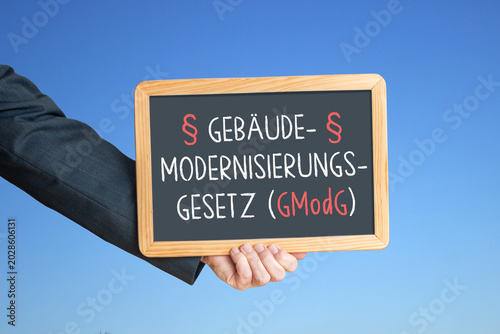 Gebäudemodernisierungsgesetz (GModG), Kreidetafel,(Symbolbild)