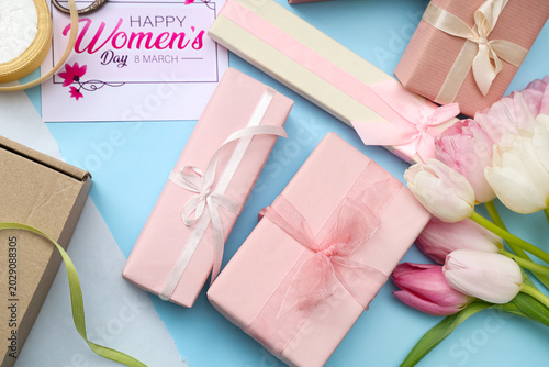 Gift boxes with wrapping pa...
