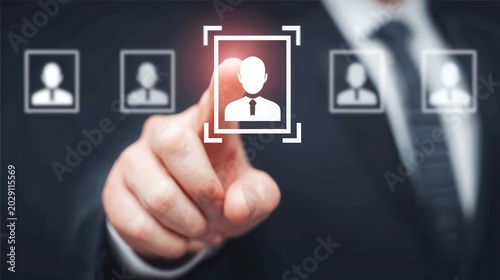 Every touch of the icon reflects a design concept built for the user experience by using a unique datum to personalize the entire interface.