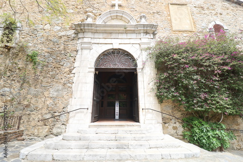 Eglise Saint Trophyme, église de style roman, ville de  Bormes les Mimosas, département du Var, France