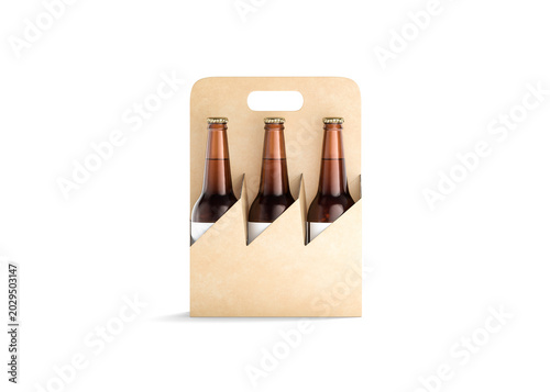 Blank craft cardboard holder for glass beer bottle mock up png, transparent background, 3d rendering. Empty paperboard carry package for beverage mockup cut out. Clear disposable carton case template.