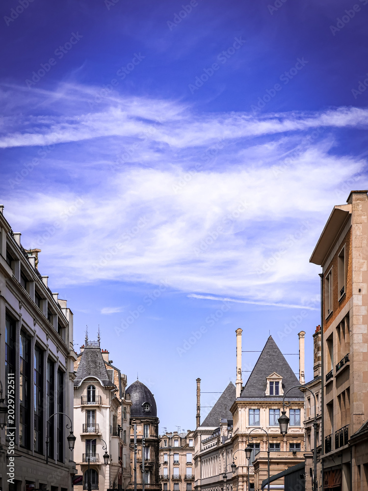 Obraz premium Street view of downtown Reims, France