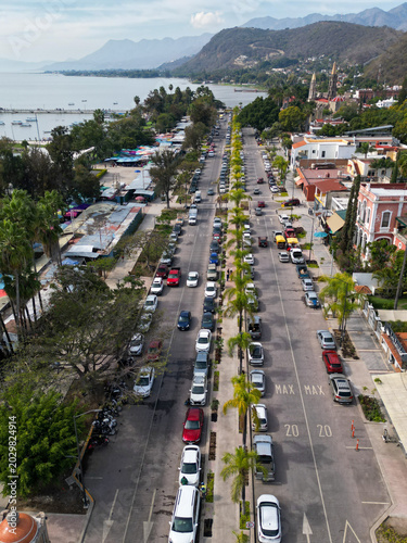 Cuadro en lienzo High aerial perspective capturing Ramon Corona Avenue in Chapala, Mexico, with p