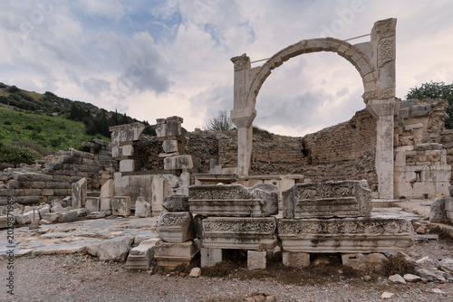 Slika na platnu Domitian Square ruins, ancient Roman architecture at Ephesus UNESCO World Heritage Site, Selcuk, Turkey