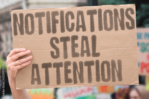 Εκτύπωση καμβά "Notifications Steal Attention" Constant alerts interrupt concentration throughout daily routines