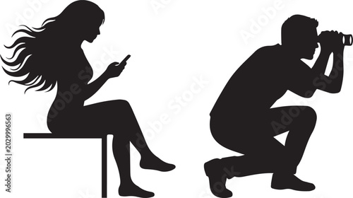 Foto Silhouettes of a jealous man secretly spying with binoculars on a woman looking