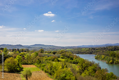 Canvas-taulu Scenic countryside landscape with lake in Tuscany, Italy