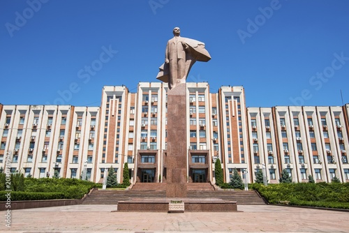 Transnistria parliament building with statue of Vladimir Lenin, Tiraspol, Transnistria, Moldova
