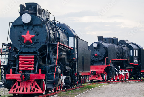 фотографія Historical steam locomotives of the LV (Steam Locomotive LV) and SO (Sergo Ordzhonikidze) series are part of the exhibition at the Russian Steam Locomotive Museum in Nizhny Novgorod
