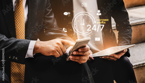 Foto Concept of 24-hour customer service