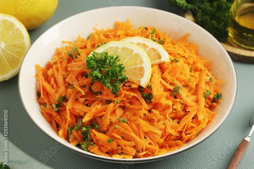 Obraz na płótnie Salad Carrotes rapees - traditional French dish made of carrots