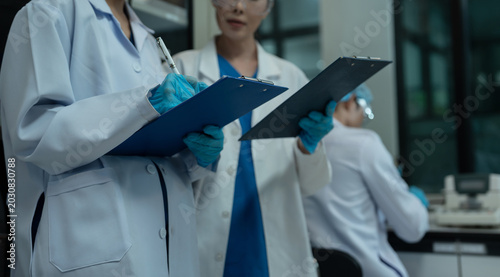 Cuadro en lienzo scientist or doctor team with tech for scientific innovation, planning or data report