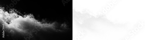 фотографія Cloud formation on a clear background showing soft shapes changing during the da