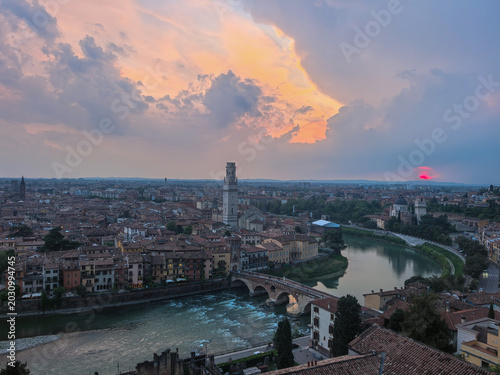 Photos sunset panoramic view of verona city and adige river