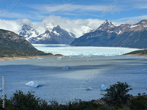 Perito Moreno Glacier — Majestic Ice Wonderland in Patagonia
