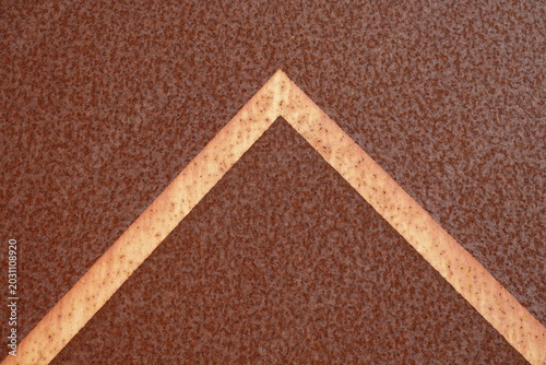 Canvastavla Panneau en acier corten avec ligne graphique peinte en blanc
