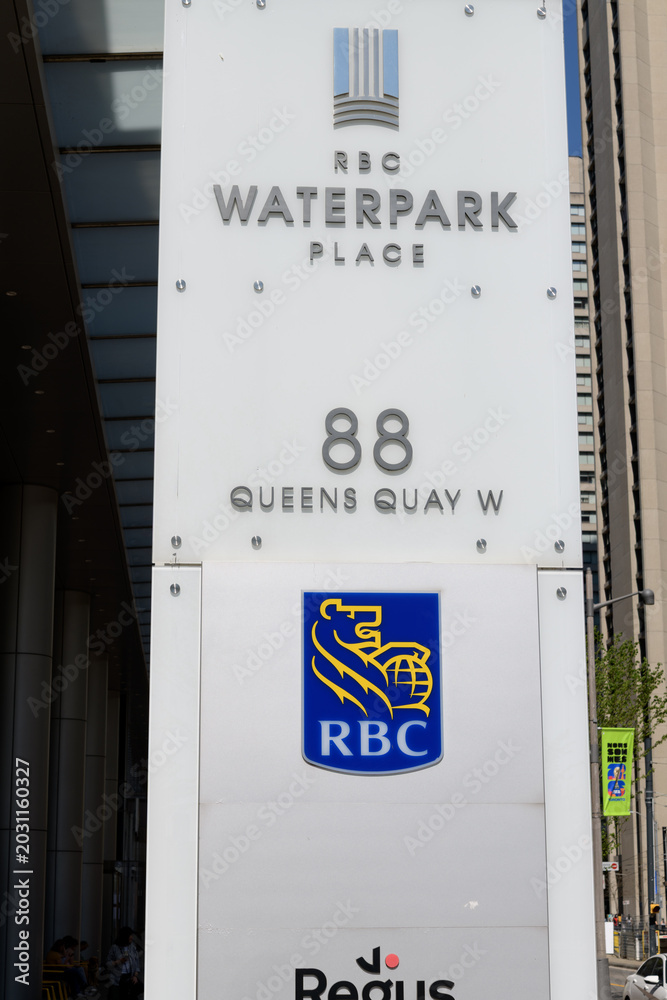 Naklejka premium pylon road side sign at RBC Waterpark Place, 88 Queens Quay W, Toronto