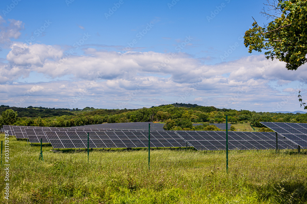 Fototapeta premium La Centrale solaire Boralex Pézènes dans l'Hérault en France