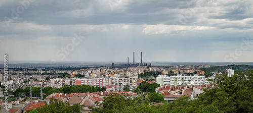 Foto View of the city of the Ruse in Bulgaria with communist era apartment buildings