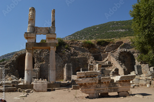 Fotografija Domitian Temple Ruins at Ephesus Archaeological Site Turkey