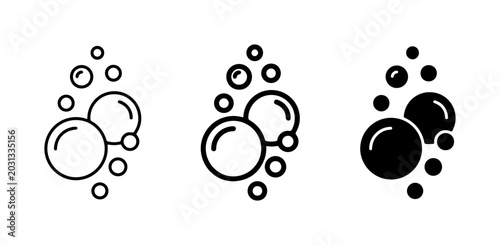 Foto Bubbles Icon Set: Clean Soap Foam, Liquid Effervescence, and Air Spheres in Outl