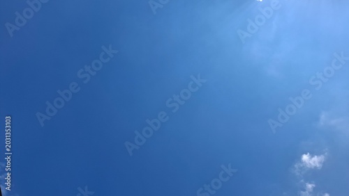 фотографія Deep Blue Clear Sky Tropical Solid Color Sky Background