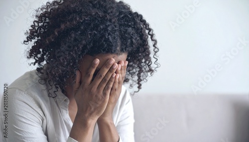 슬픔을 표현하는 사람