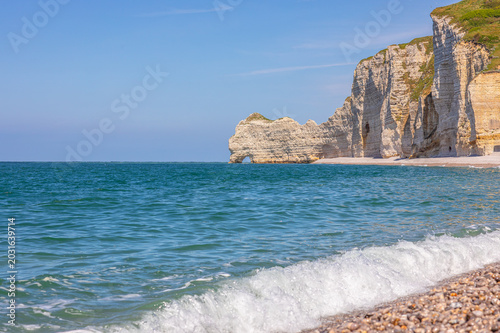 Quadro su tela White chalk cliffs and turquoise sea coastline in Normandy France