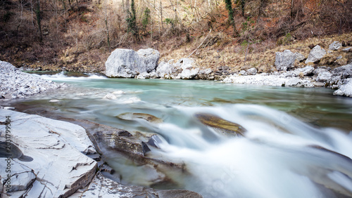 Bild auf Leinwand Il torrente Arzino è un luogo incontaminato di una bellezza struggente e ancestr
