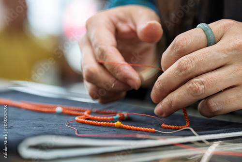 Fotografía Artisan handcrafted beaded bracelet jewelry