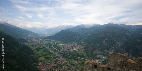 Photos La Sacra di San Michele è stata il monumento simbolo del Piemonte per la sua storia secolare