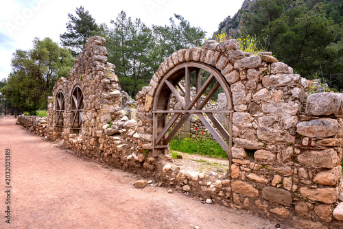 Fotografija Olympos is an ancient Lycian harbor city set in a lush river valley in Antalya, Turkey