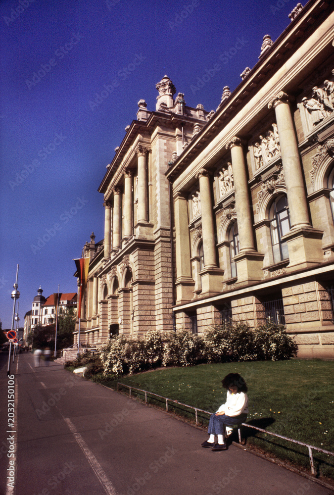 Obraz premium Fassade eines Museums in Hannover