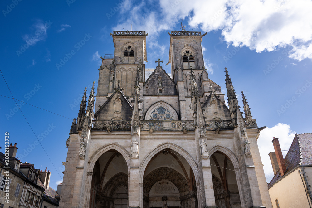 Obraz premium Semur-en-Auxois is a French town and commune, in the Burgundy region, Côte-d'Or department, in the Montbard district and Semur-en-Auxois canton.