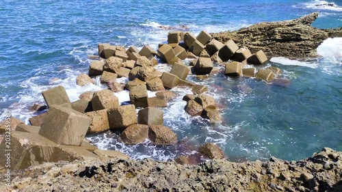 庄内海岸に並ぶ消波ブロック
